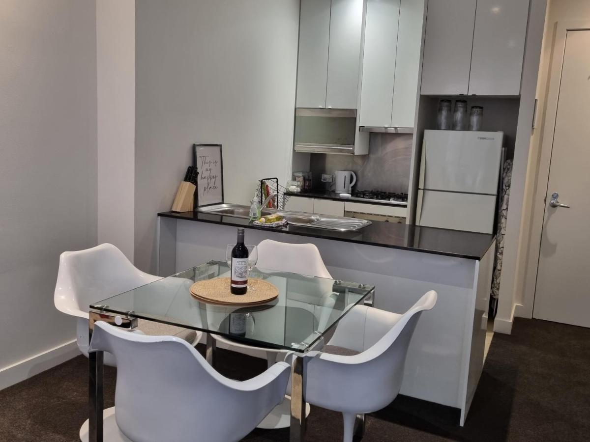 Collins Central 2-Bd Apartment With Pre-Reserve Parking Melbourne Eksteriør billede